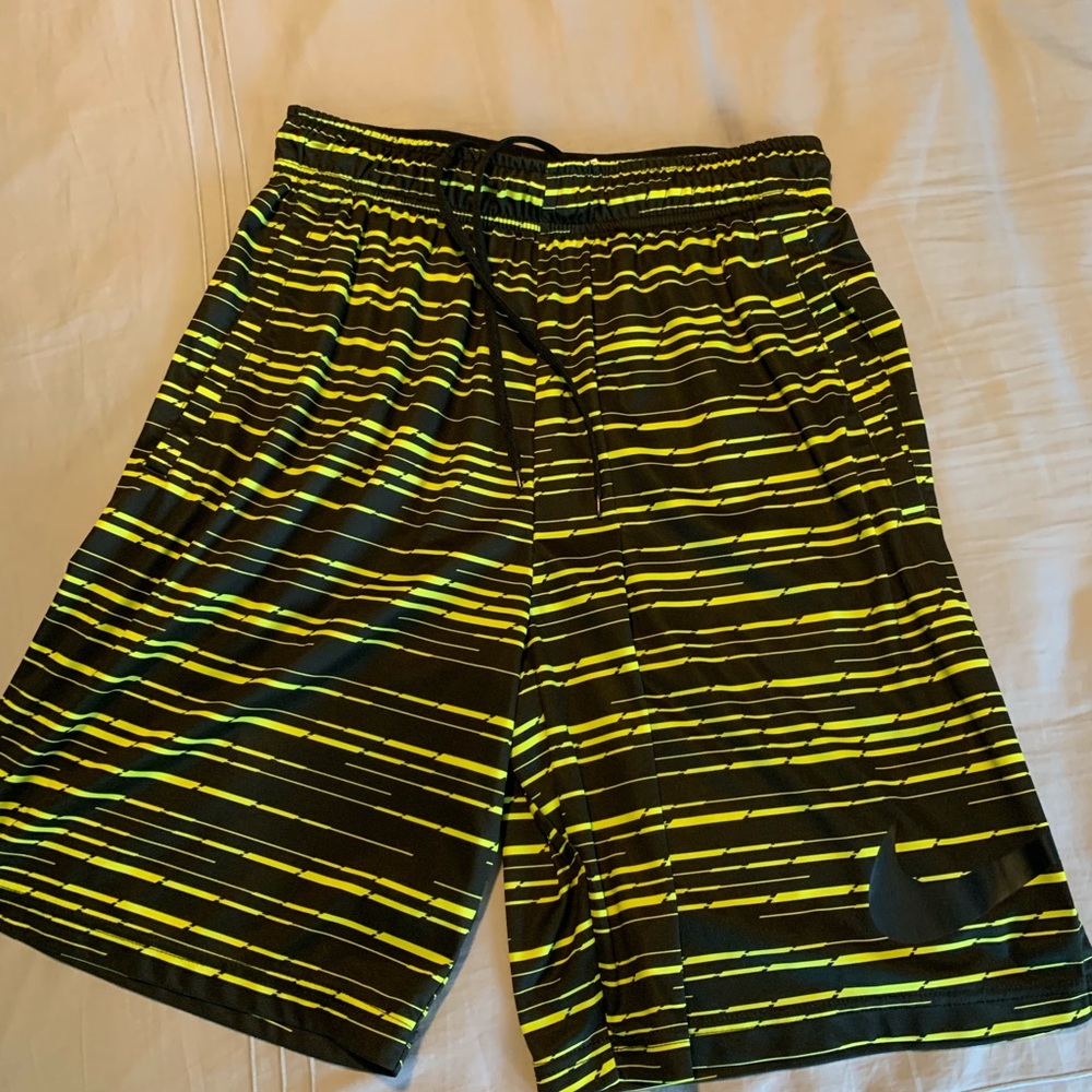 Nike Dri-fit medium shorts 10” inseam
